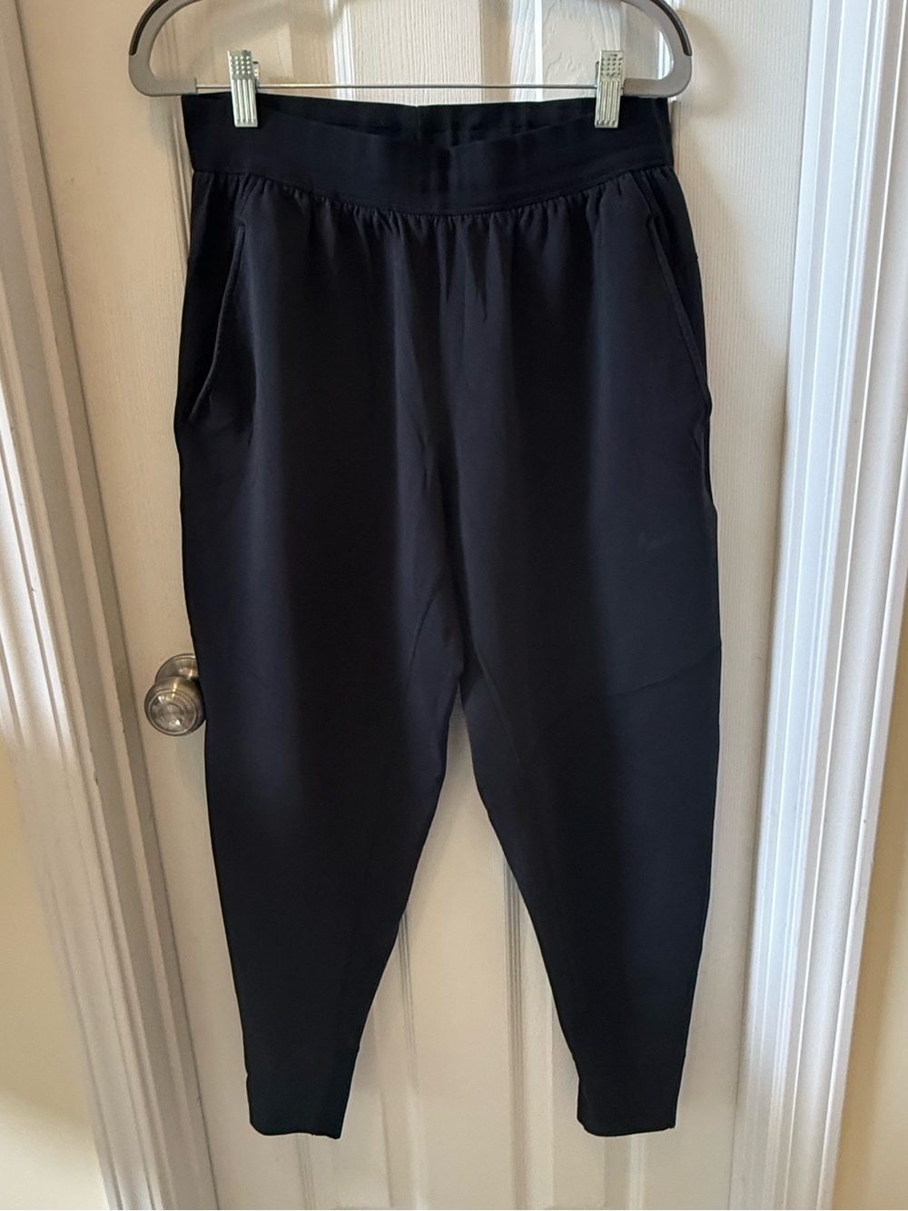 Nike Men's Black Performance Jogger Pants